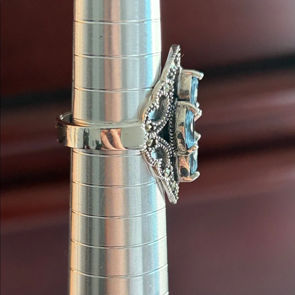 Vintage Sterling Silver Blue Topaz and Marcasite Ring #601 - Picture 3 of 7